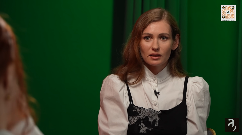 Деньги не давал, но есть другой путь: певица Луна раскрыла, как ее муж призывного возраста сбежал из Украины