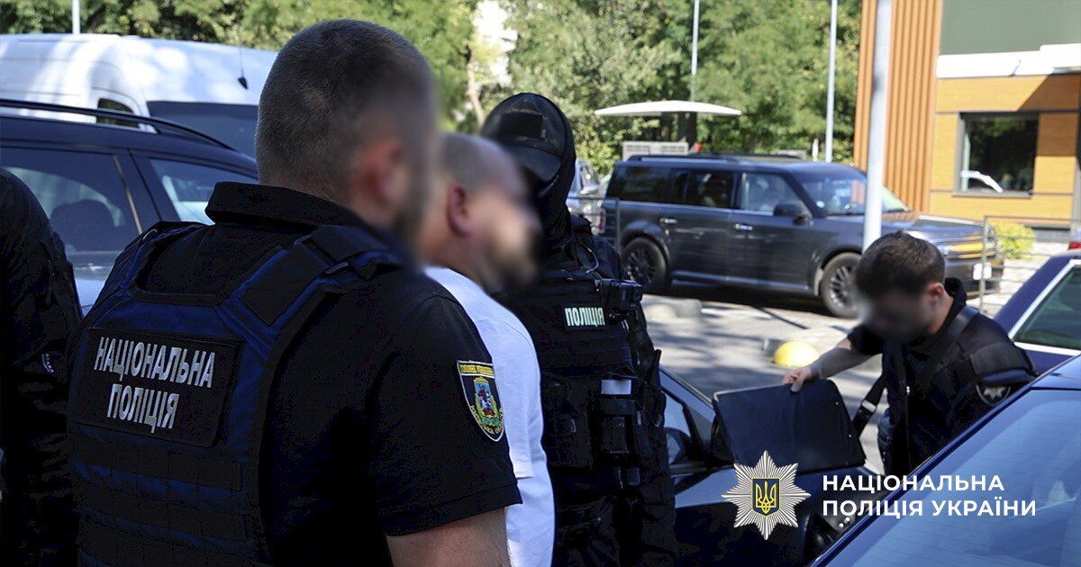 В Киеве военный за $35 тыс. обещал двум мужчинам отсрочку от армии. Подробности и фото