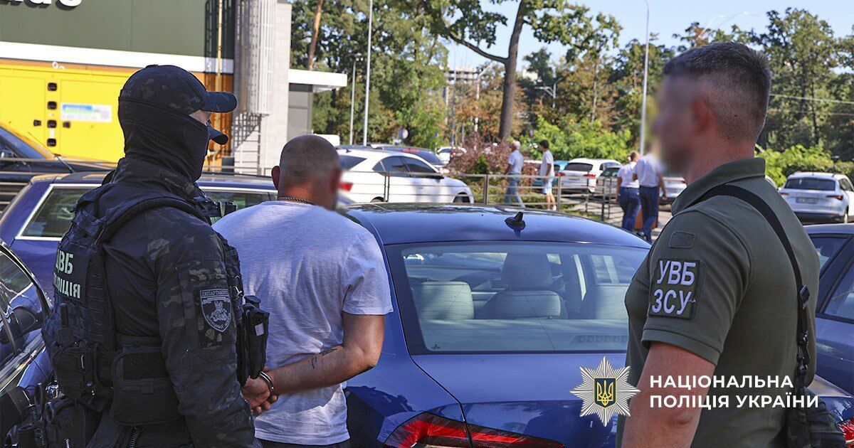 В Киеве военный за $35 тыс. обещал двум мужчинам отсрочку от армии. Подробности и фото