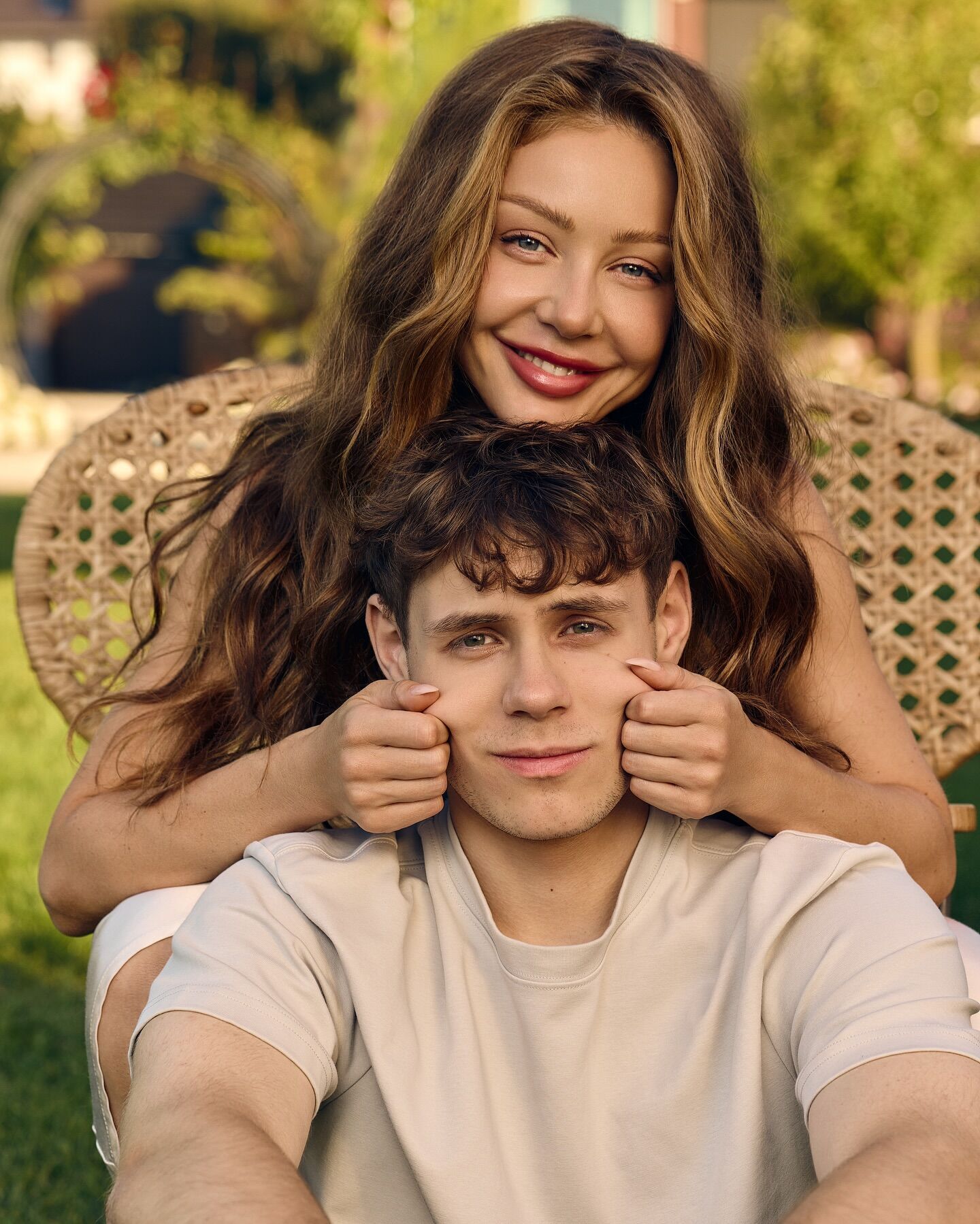 "Наче сестра з братом": Тіна Кароль приголомшила мережу фото з сином-підлітком