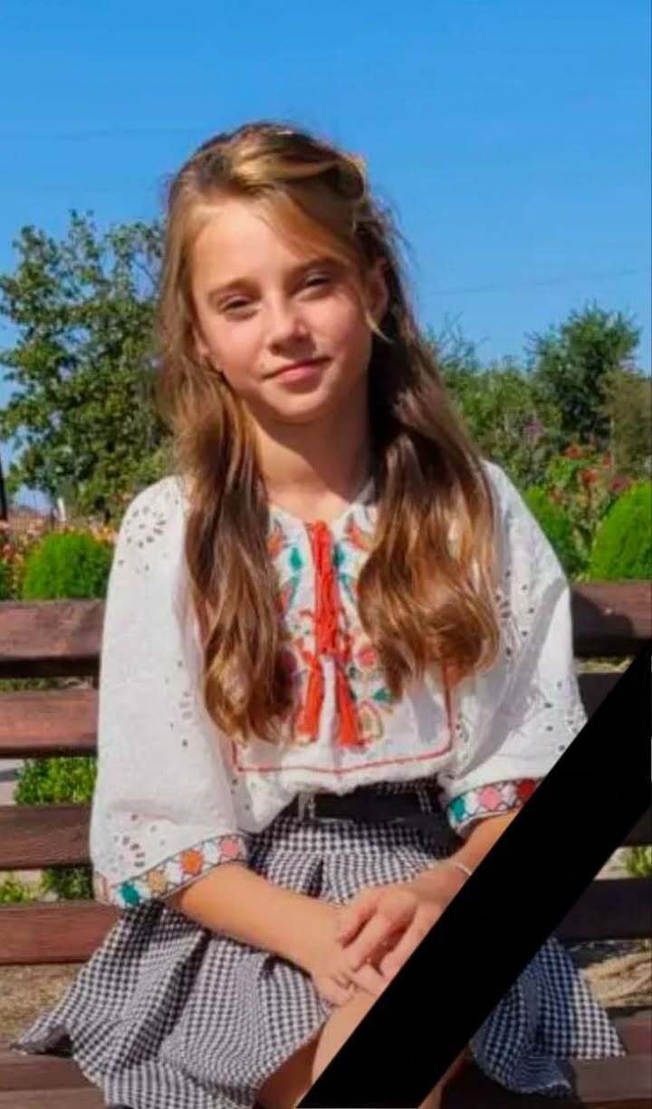 За кермом автомобіля сиділа родичка загиблої: на Одещині в моторошній ДТП обірвались життя двох школярок