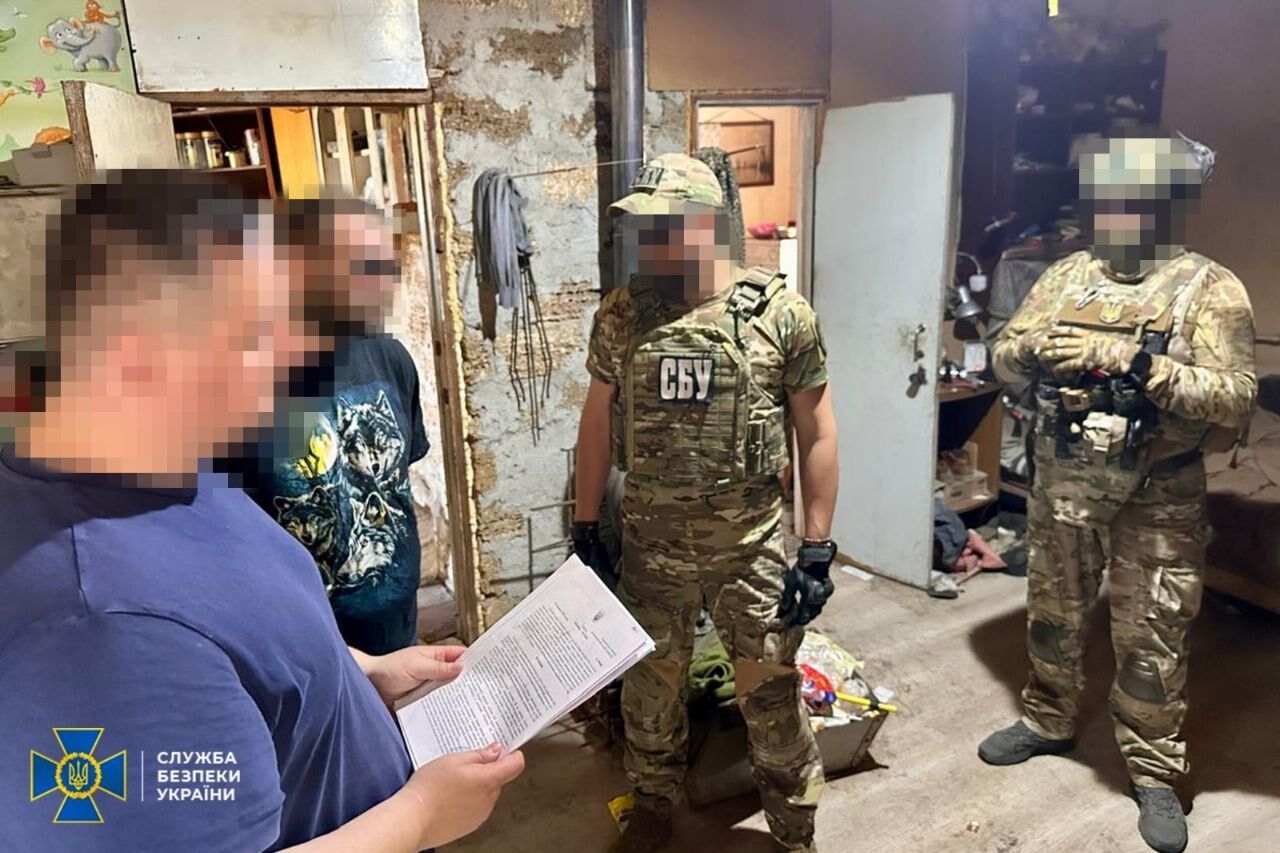 СБУ затримала агентів ФСБ, які наводили ворожі удари на Одещину та Кіровоградщину: один із них був дезертиром. Фото