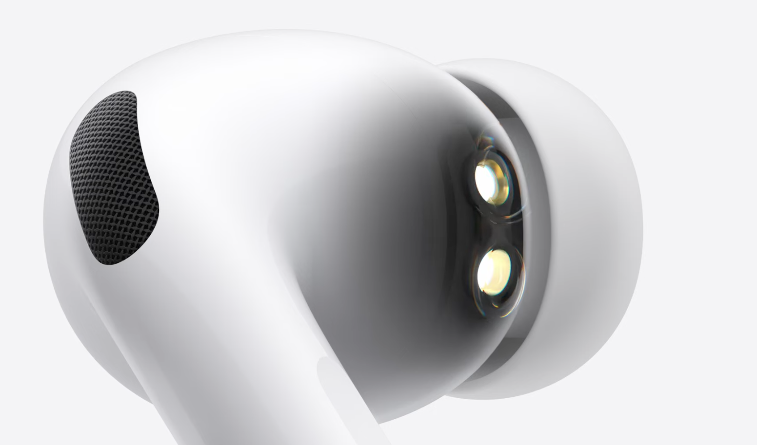 Сенсаційно тонкий iPhone, AirPods із живим перекладом і три моделі Apple Watch: що показала Apple на презентації. Всі деталі, фото і відео