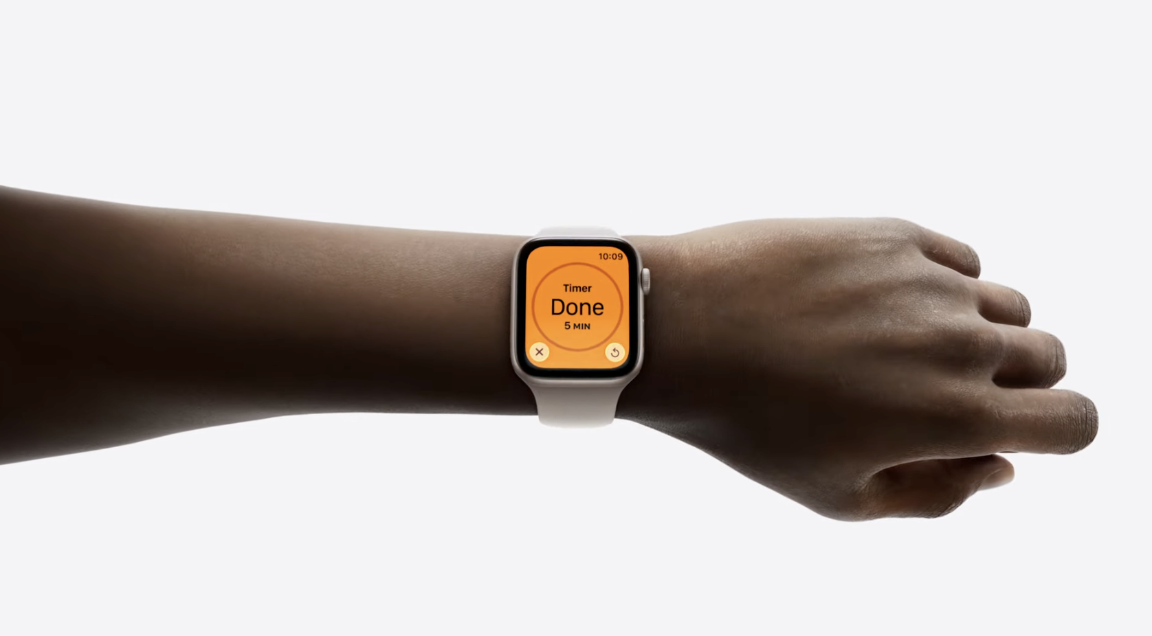 Сенсаційно тонкий iPhone, AirPods із живим перекладом і три моделі Apple Watch: що показала Apple на презентації. Всі деталі, фото і відео