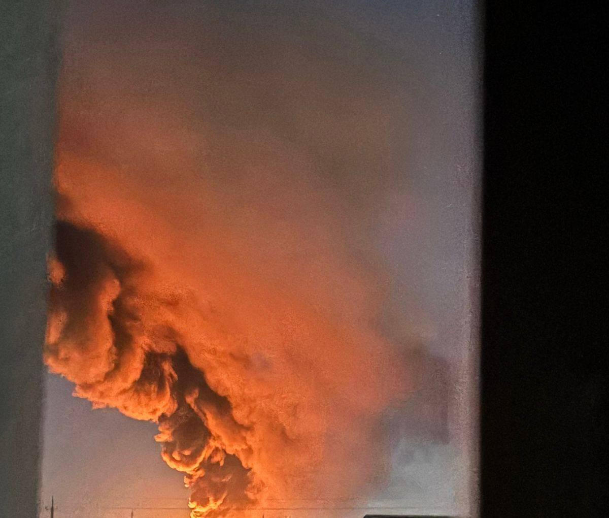 Россия ударила по объектам критической инфраструктуры Волыни: произошли пожары, есть последствия. Фото и видео