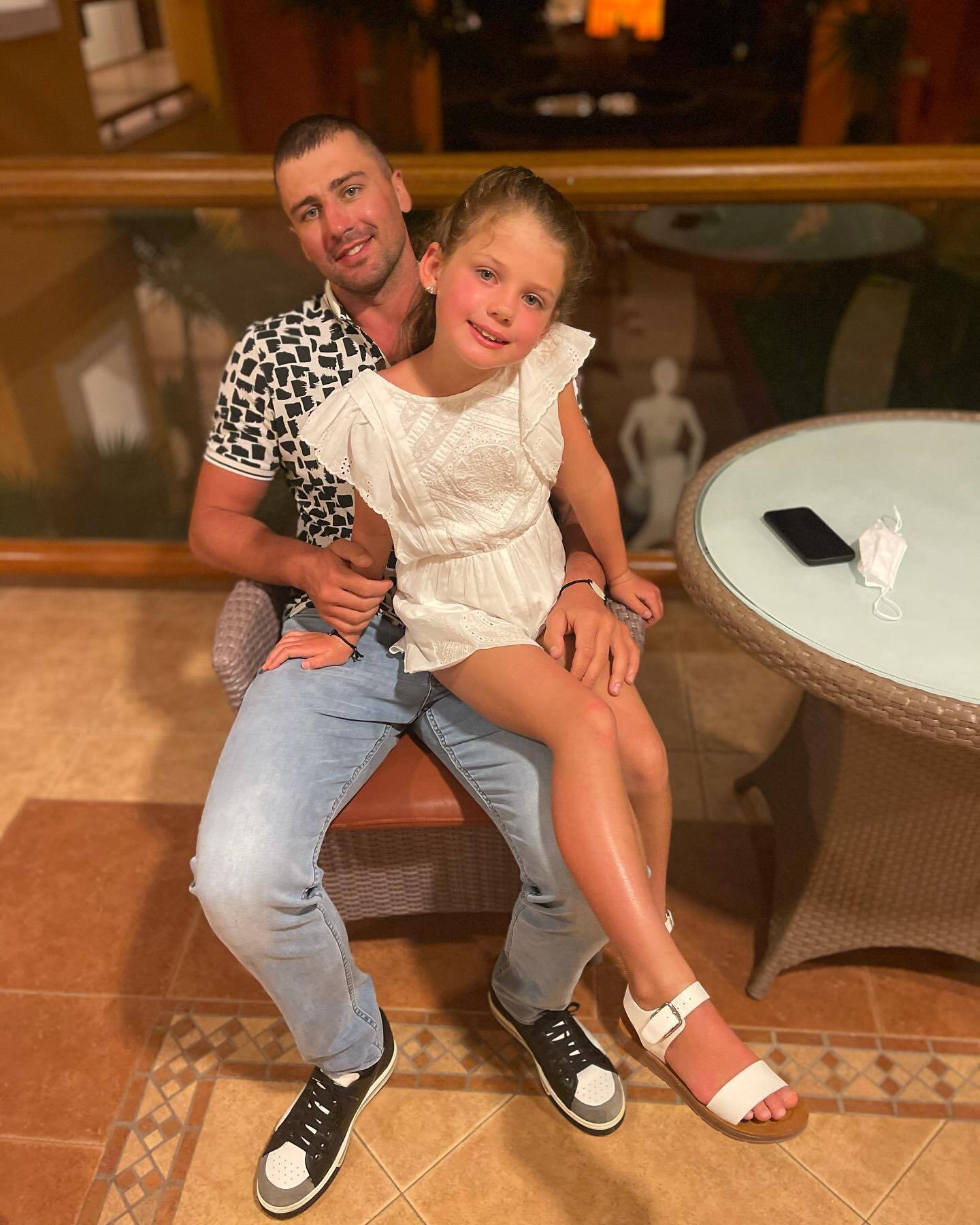 "Україна? Це щось екзотичне". Діти знаменитого українського боксера відмовилися від української мови