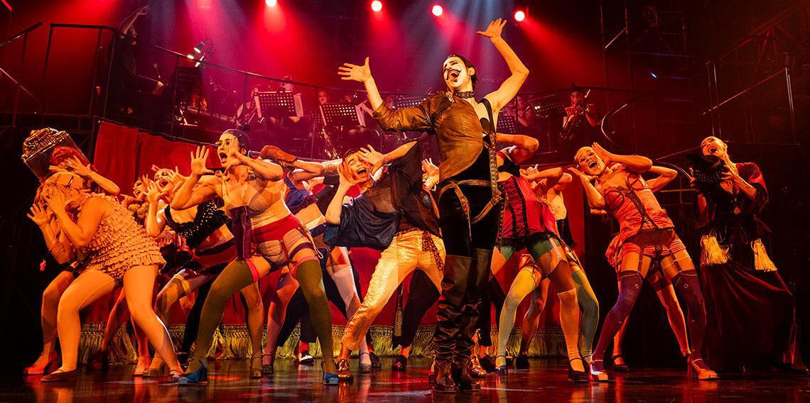 "Ми живемо всередині документального жаху". Олена Узлюк, один із найупізнаваніших голосів кіно, – про дубляж, війну та залаштунки гучного секс-скандалу