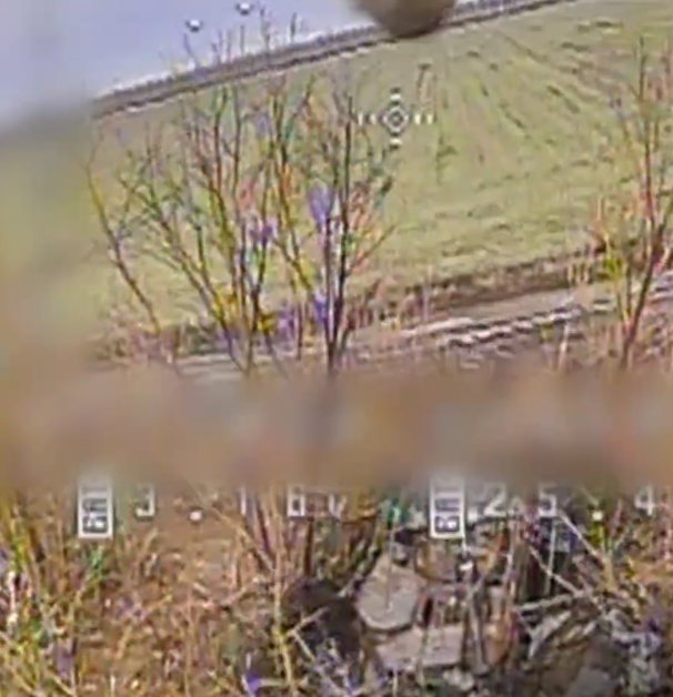 Українські оператори дронів вивели з ладу ворожу САУ, яка працювала по наших позиціях на Запоріжжі