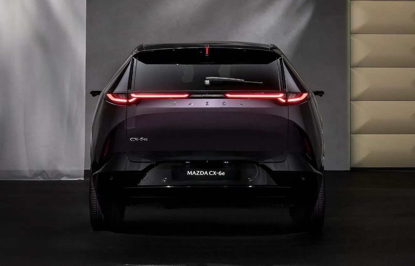 Mazda CX-6e