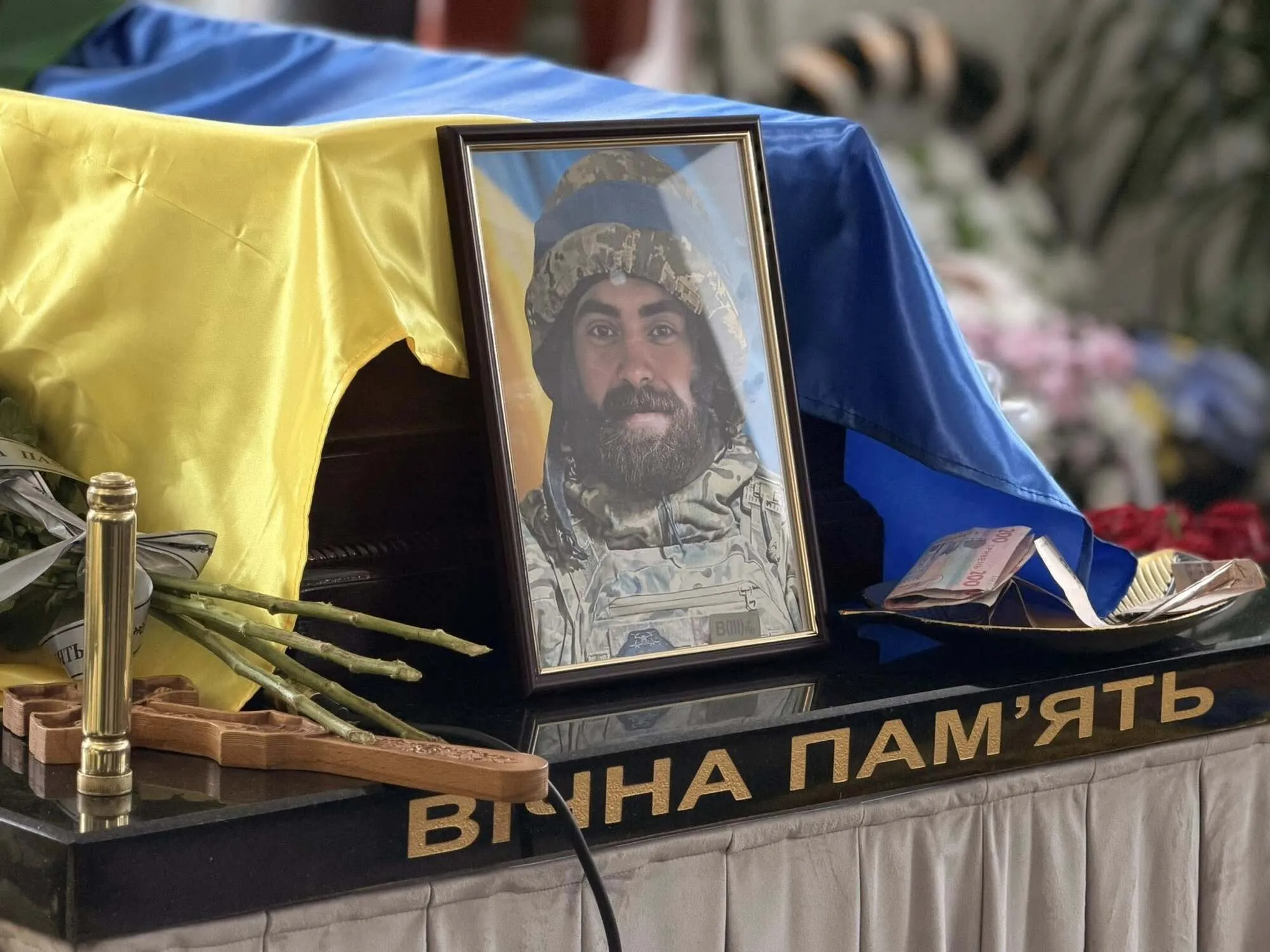 Два Героя: на Ивано-Франковщине попрощались с братьями, которые погибли на фронте. Фото