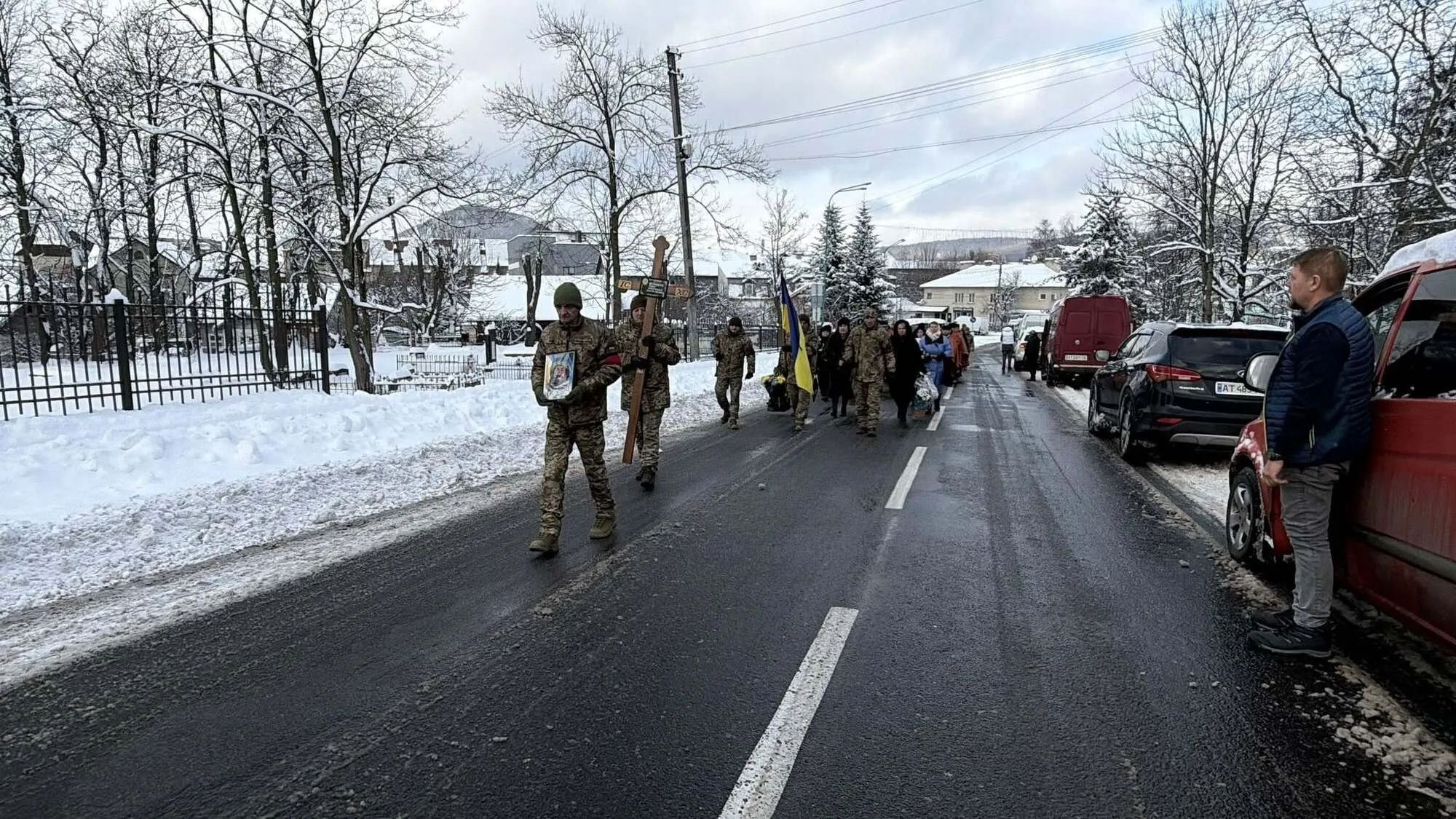 Два Героя: на Ивано-Франковщине попрощались с братьями, которые погибли на фронте. Фото