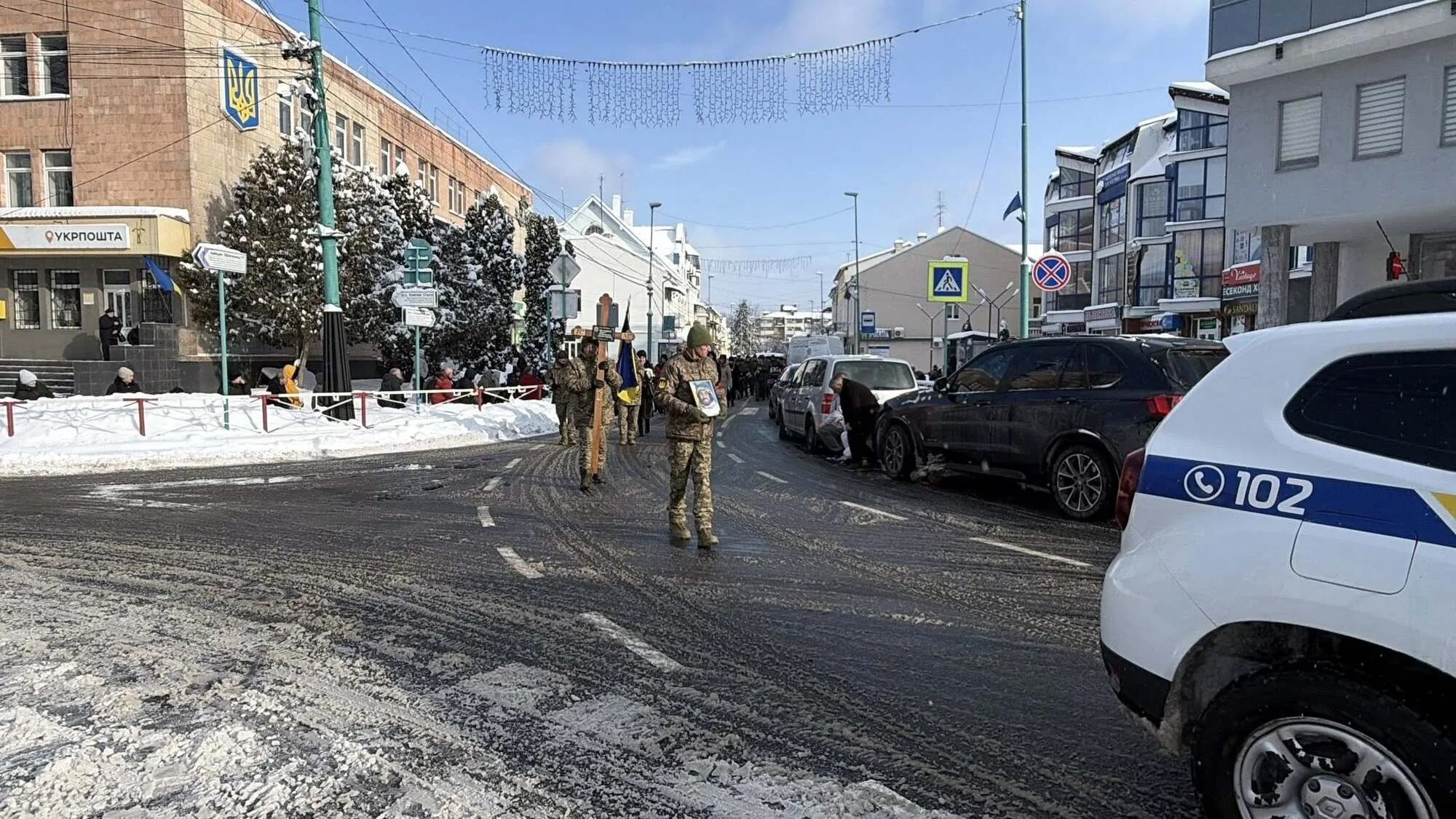 Два Героя: на Ивано-Франковщине попрощались с братьями, которые погибли на фронте. Фото