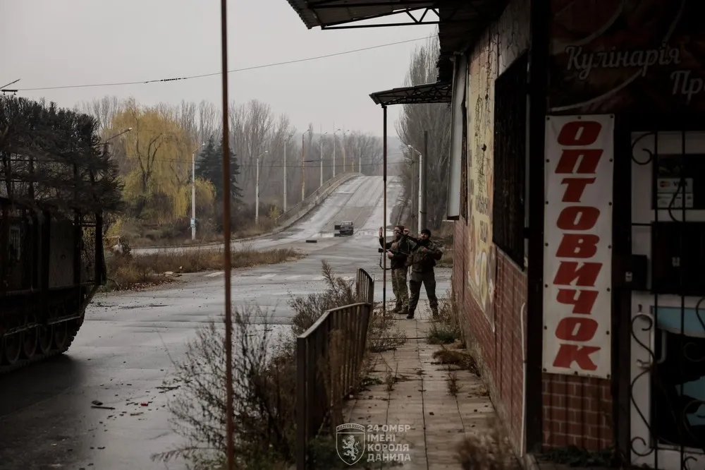 Дома как решето: как выглядит разрушенная оккупантами Константиновка сейчас. Фото