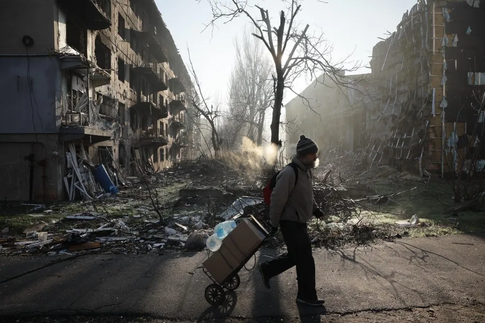 Дома как решето: как выглядит разрушенная оккупантами Константиновка сейчас. Фото