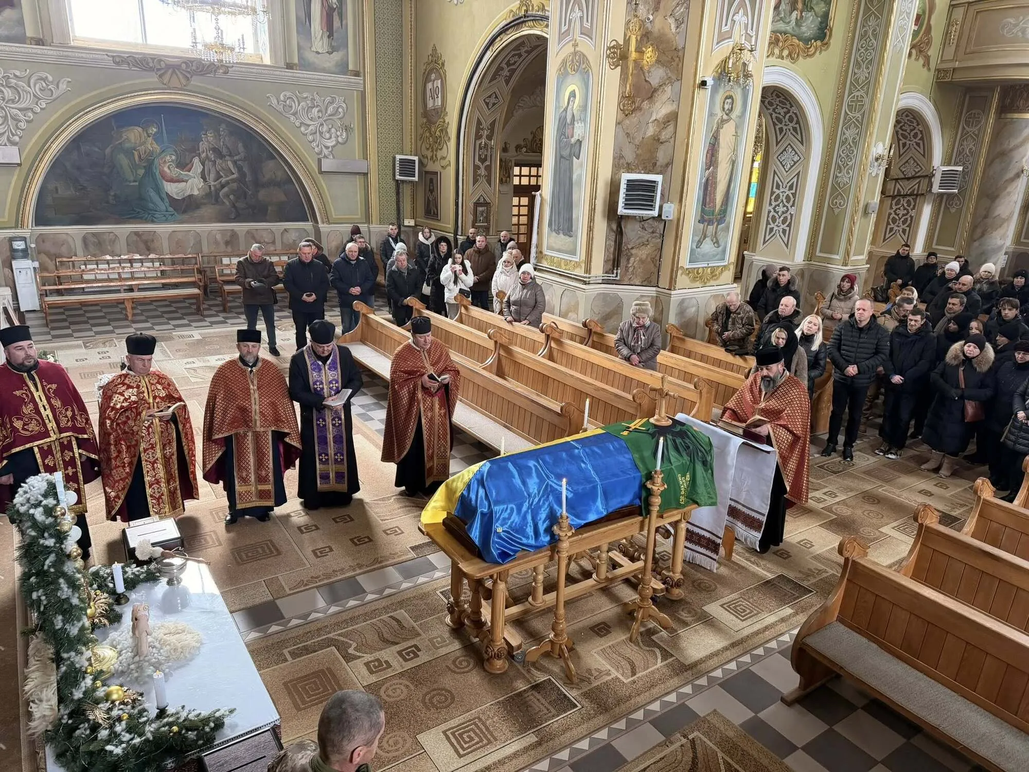 Два Героя: на Ивано-Франковщине попрощались с братьями, которые погибли на фронте. Фото