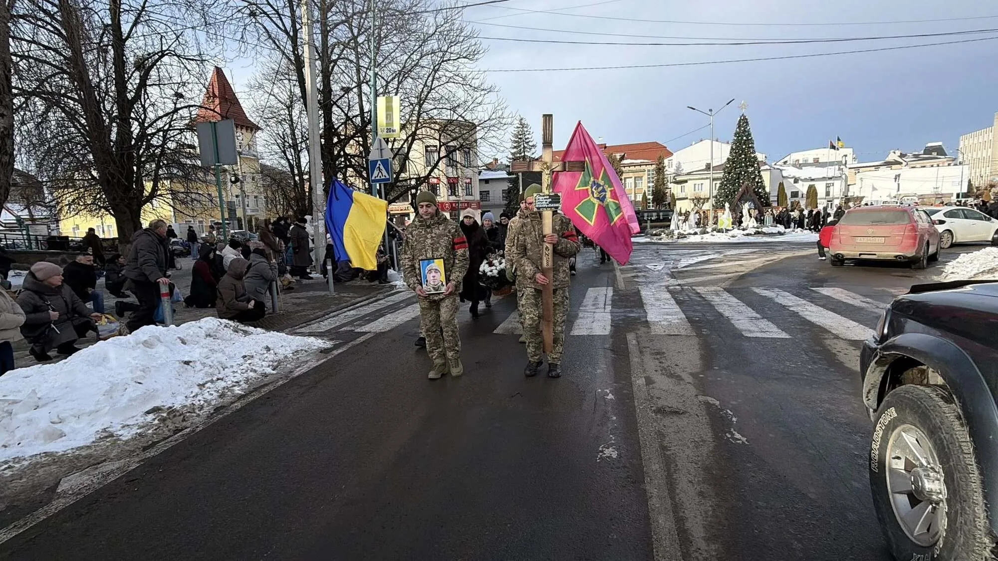 Два Героя: на Ивано-Франковщине попрощались с братьями, которые погибли на фронте. Фото