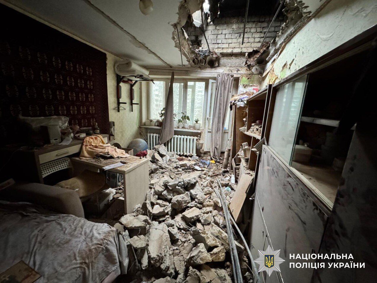 На Херсонщині через ворожі обстріли за добу постраждали шестеро осіб: поранені троє медиків