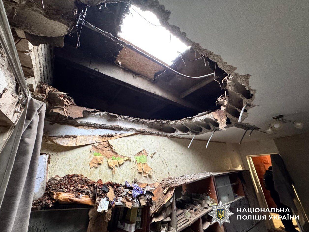 На Херсонщині через ворожі обстріли за добу постраждали шестеро осіб: поранені троє медиків