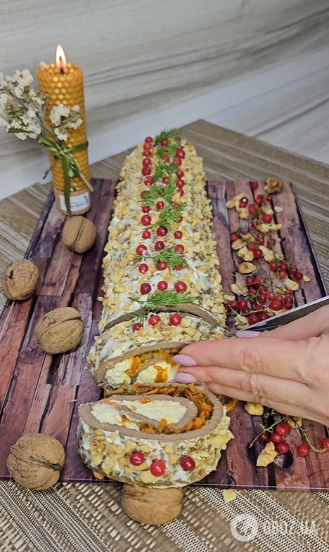 Смачний печінковий рулет з начинкою: ділимось святковим рецептом