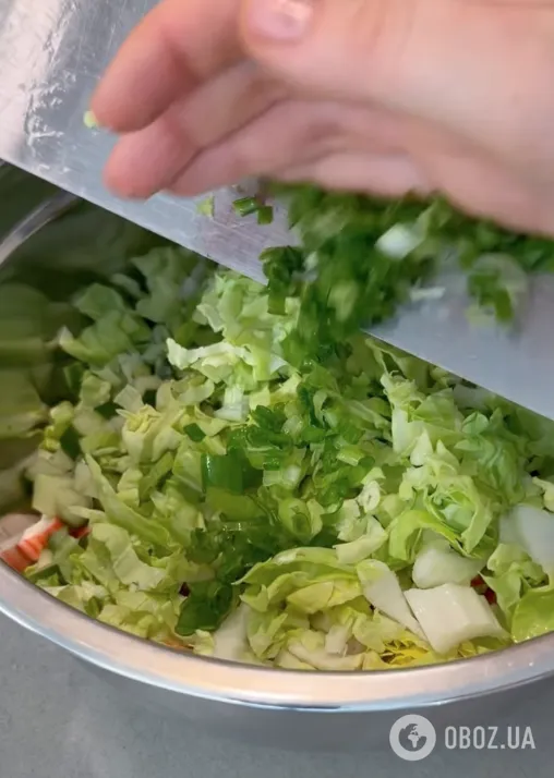 Крабовый салат с пекинской капустой: рецепт очень вкусного и легкого блюда