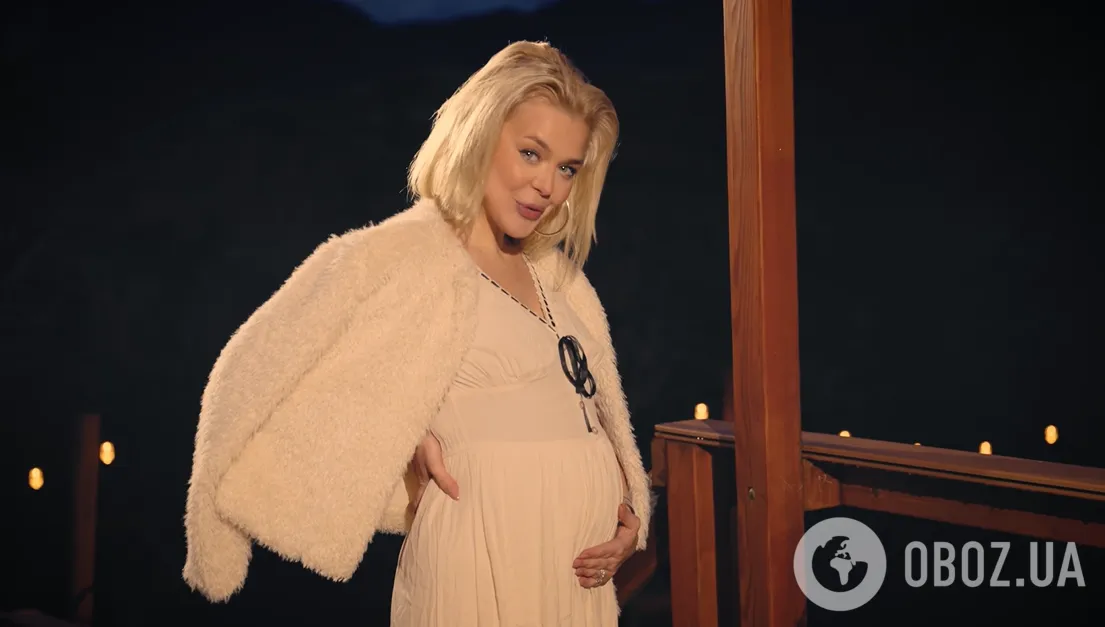 Аліна Гросу підтвердила вагітність: співачка показалася з округлим животиком в новому кліпі. Відео