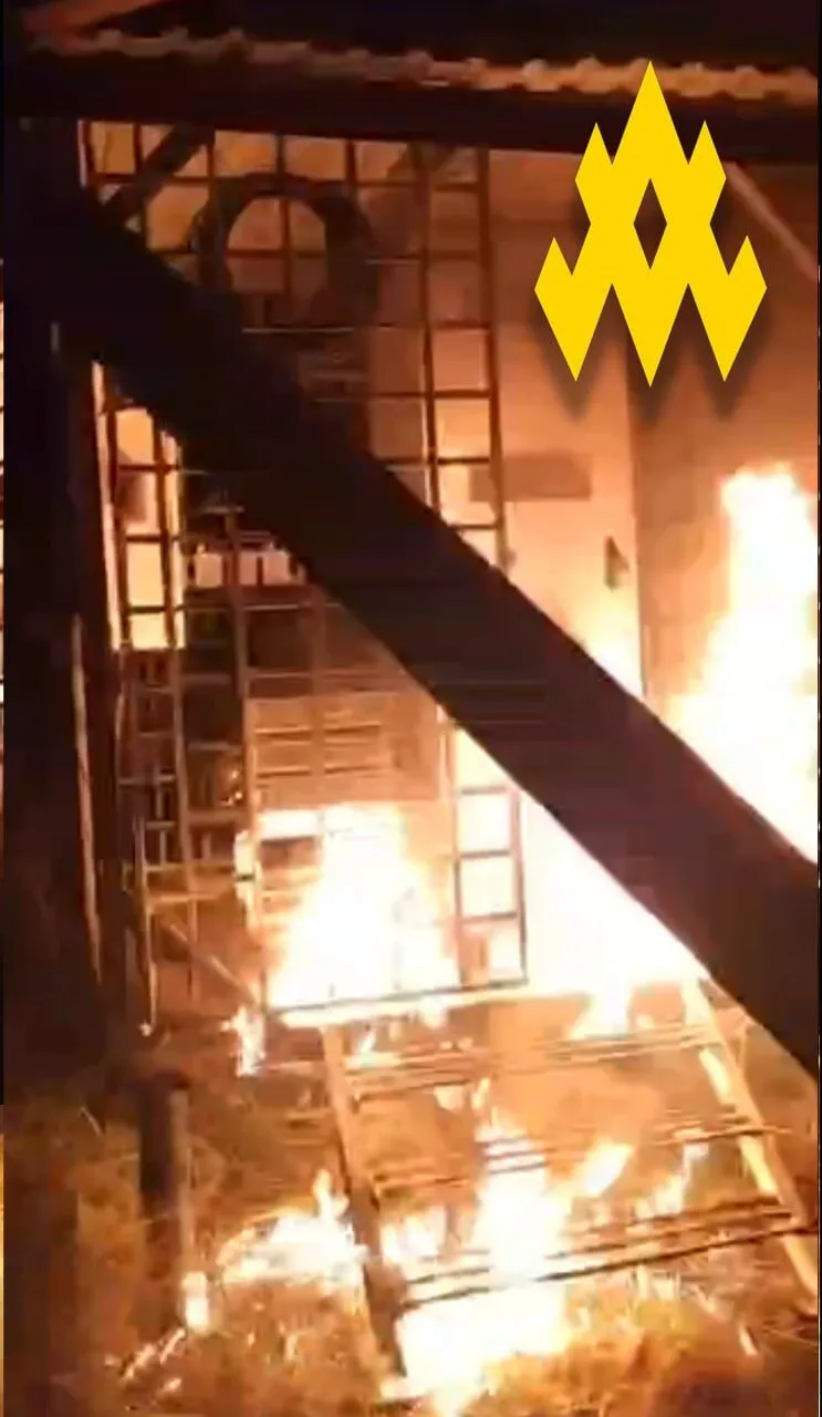 Агенти "Атеш" спалили вежу зв’язку військового підрозділу у Московській області. Фото і відео
