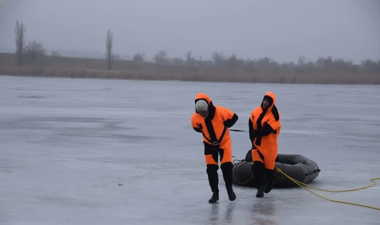 Лед – коварный: спасатели сказали, сколько людей погибли на водоемах Украины с начала 2026 года