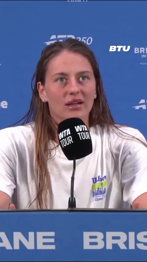Костюк не стрималася на запитанні іноземної журналістки, чому вона досі говорить про війну в Україні на тенісних турнірах. Відео