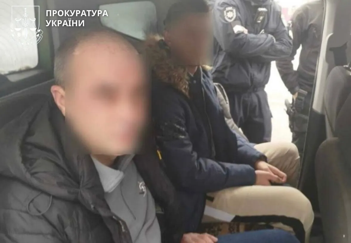 Почти 6 млн грн с 11 человек: в трех областях разоблачили каналы незаконной переправки уклонистов за границу. Фото и видео