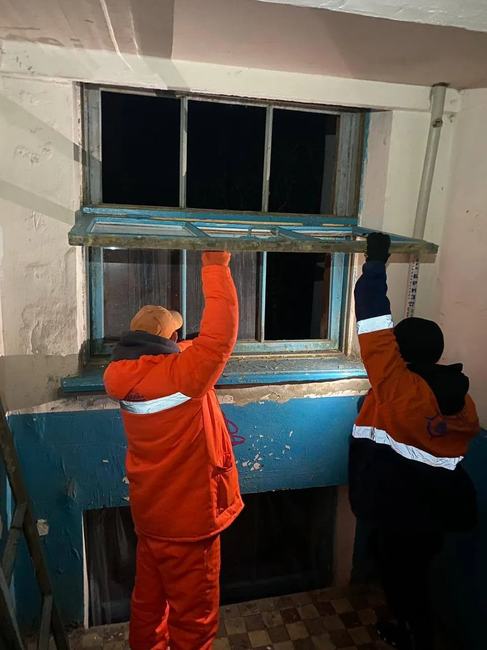 Росія атакувала Одесу: пошкоджено обʼєкт інфраструктури, є постраждалі. Фото