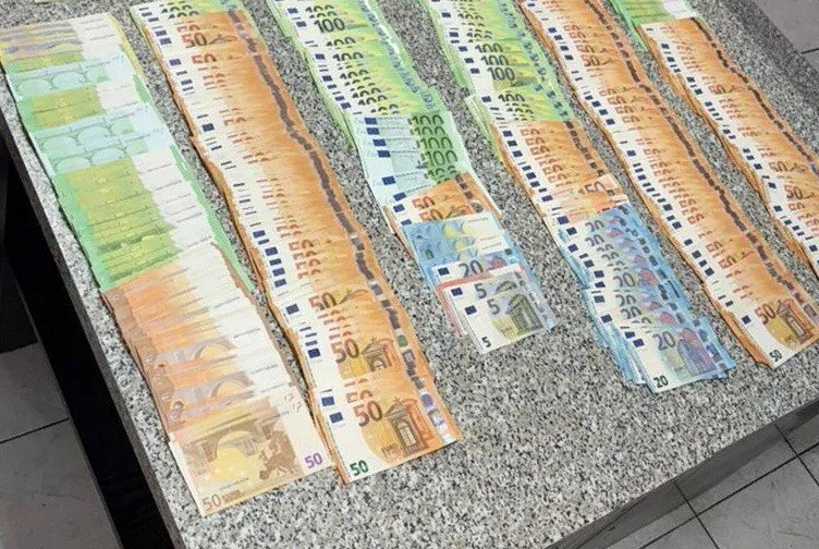 Пассажиры между паллетами с алкоголем: пограничники разоблачили схему переправки нарушителей за границу. Видео