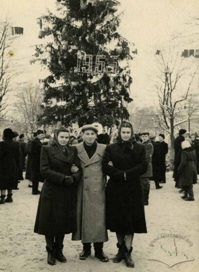 Зимний Львов: в сети показали атмосферные фото из прошлого века