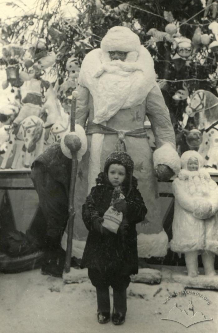 Зимний Львов: в сети показали атмосферные фото из прошлого века