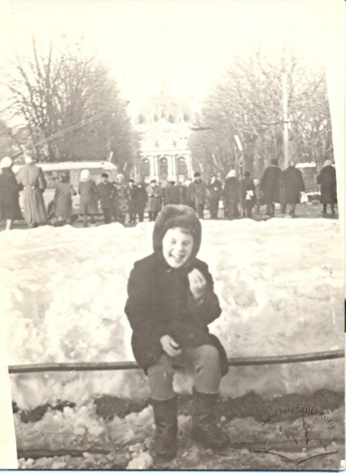 Зимний Львов: в сети показали атмосферные фото из прошлого века