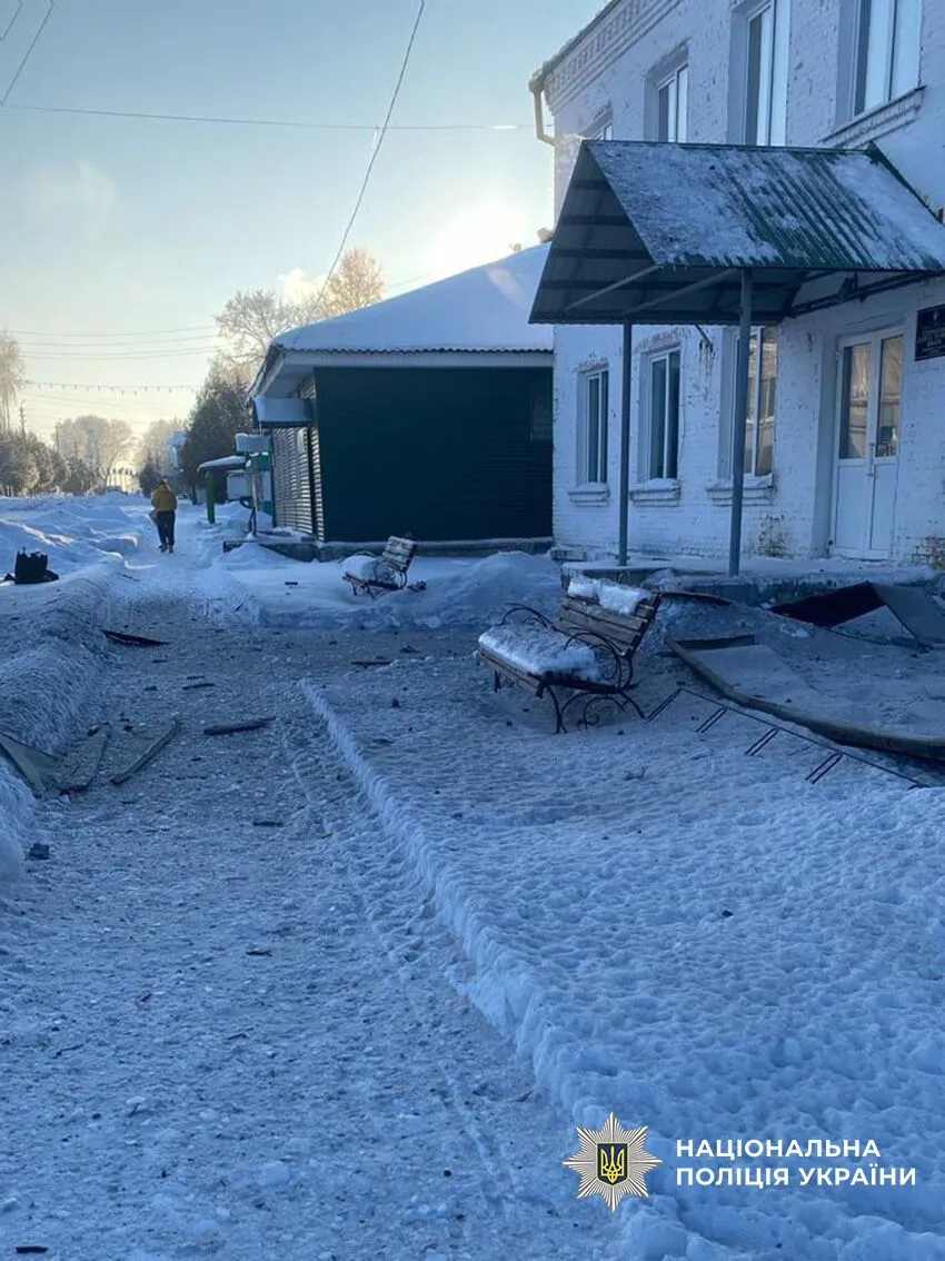 Окупанти атакували швидку на Чернігівщині: постраждали медики. Фото
