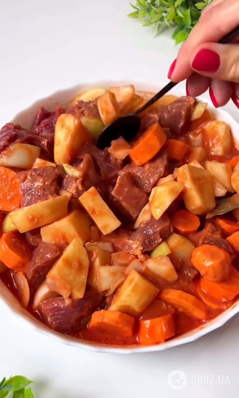 Смачна вечеря зі свинини й овочів у духовці: ділимось ситним рецептом