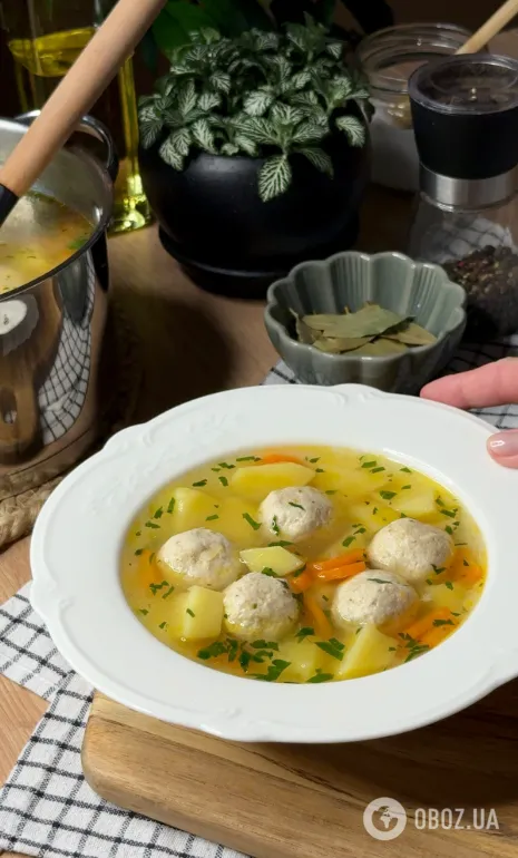 Улюблений суп із фрикадельками: як приготувати смачну й ситну страву для дітей і дорослих