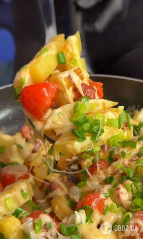 Жареный картофель с колбасками и сыром: делимся рецептом простого и сытного обеда