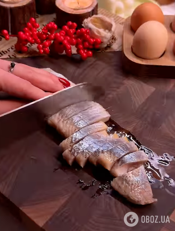 Корисна і смачна закуска з оселедця і картоплі на кожен день: готується страва елементарно