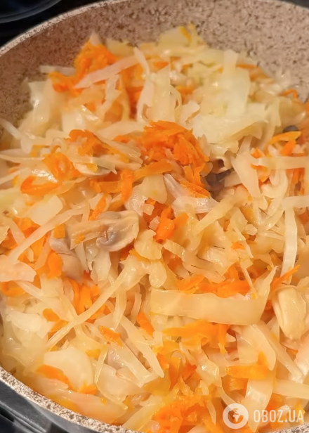 Как вкусно приготовить тушеную капусту: самый легкий рецепт вкусного блюда