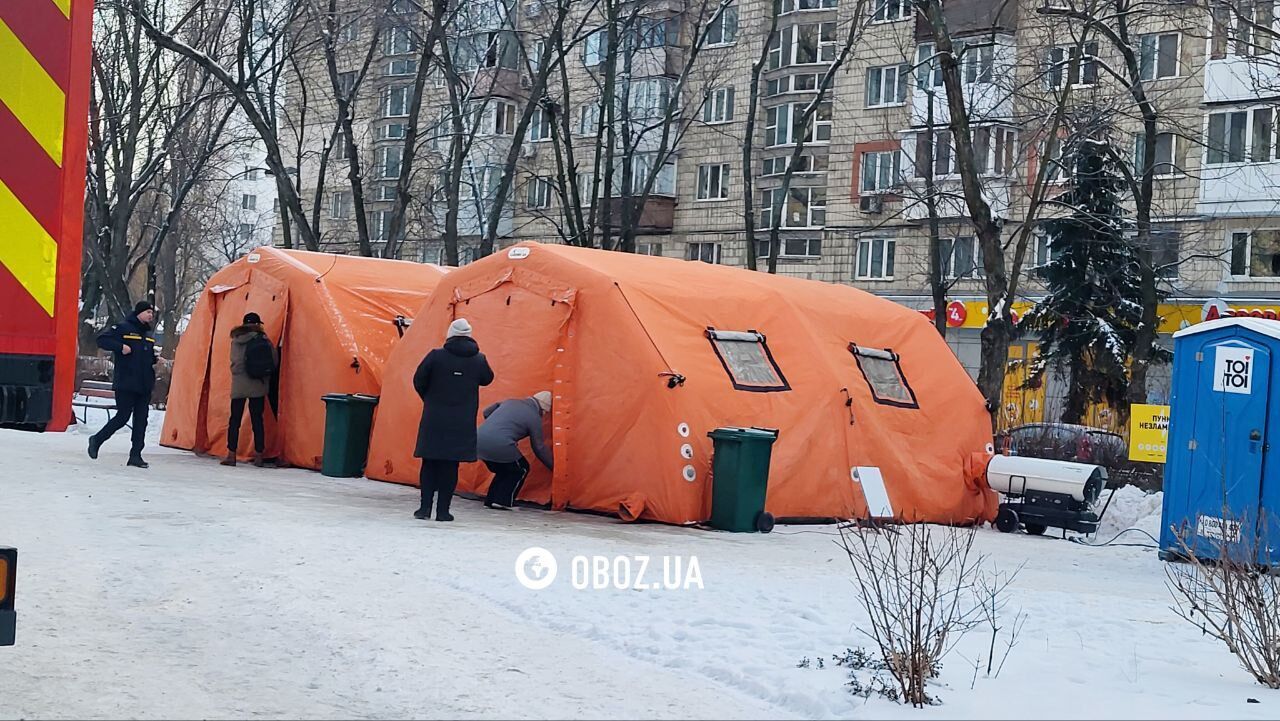 Генераторами заживили багатоповерхівки: як ДСНС допомагає мешканцям Києва під час відключення світла та тепла. Фото та відео