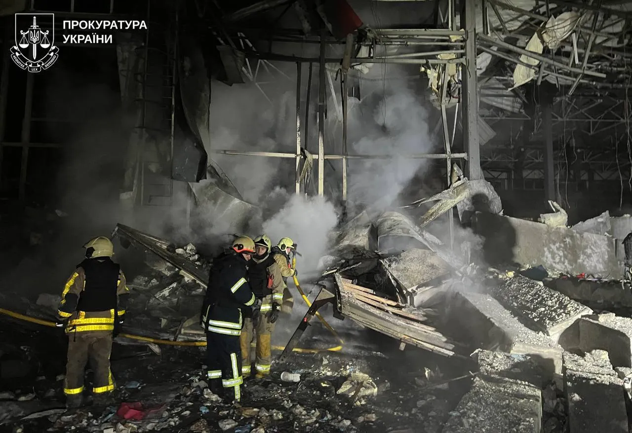 Росія ударом по передмістю Харкова вбила чотирьох людей, ще шестеро дістали поранення. Фото