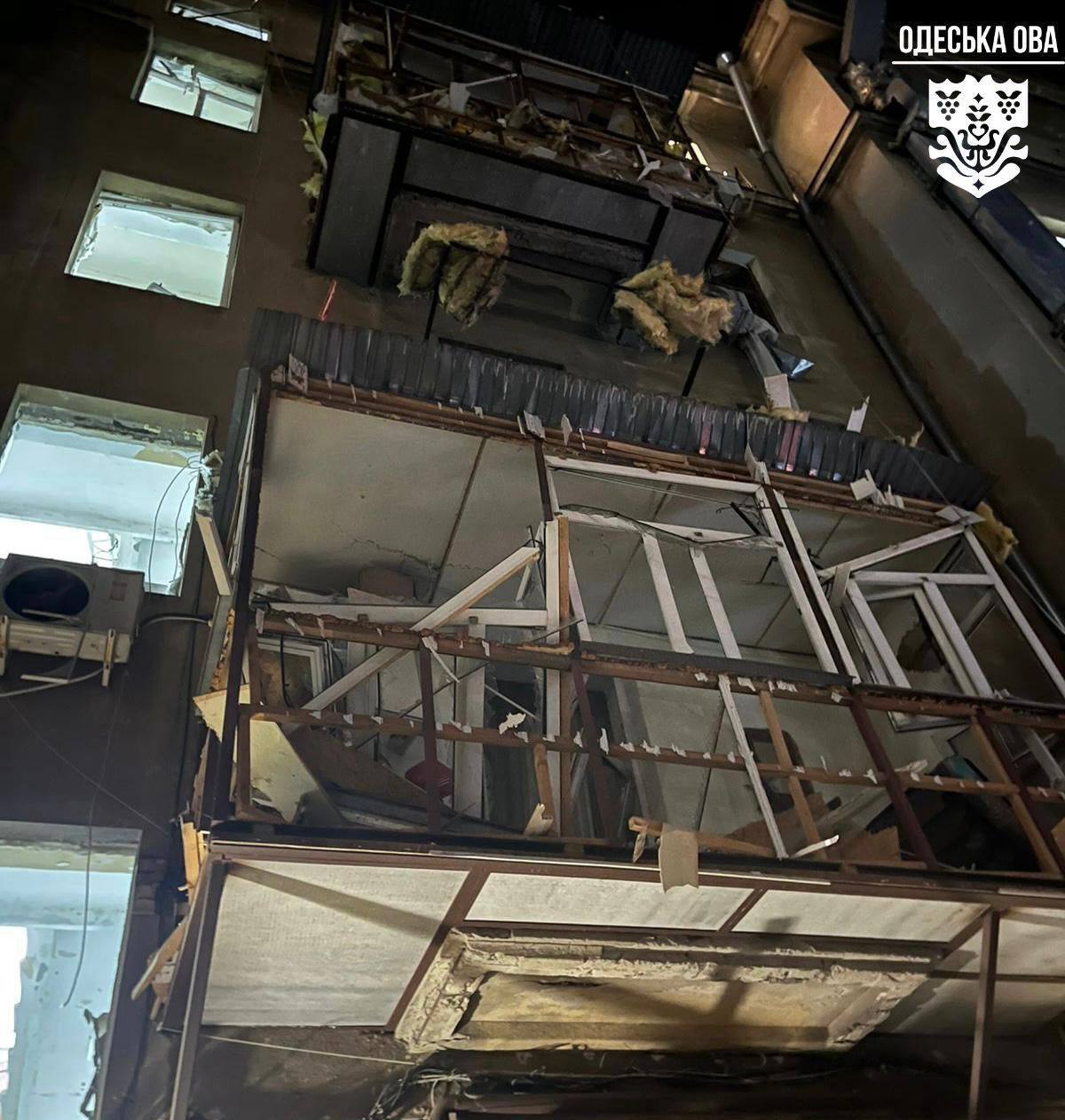 Було дві хвилі атак: Росія вночі вдарила по Одесі, постраждали шестеро людей. Фото і відео