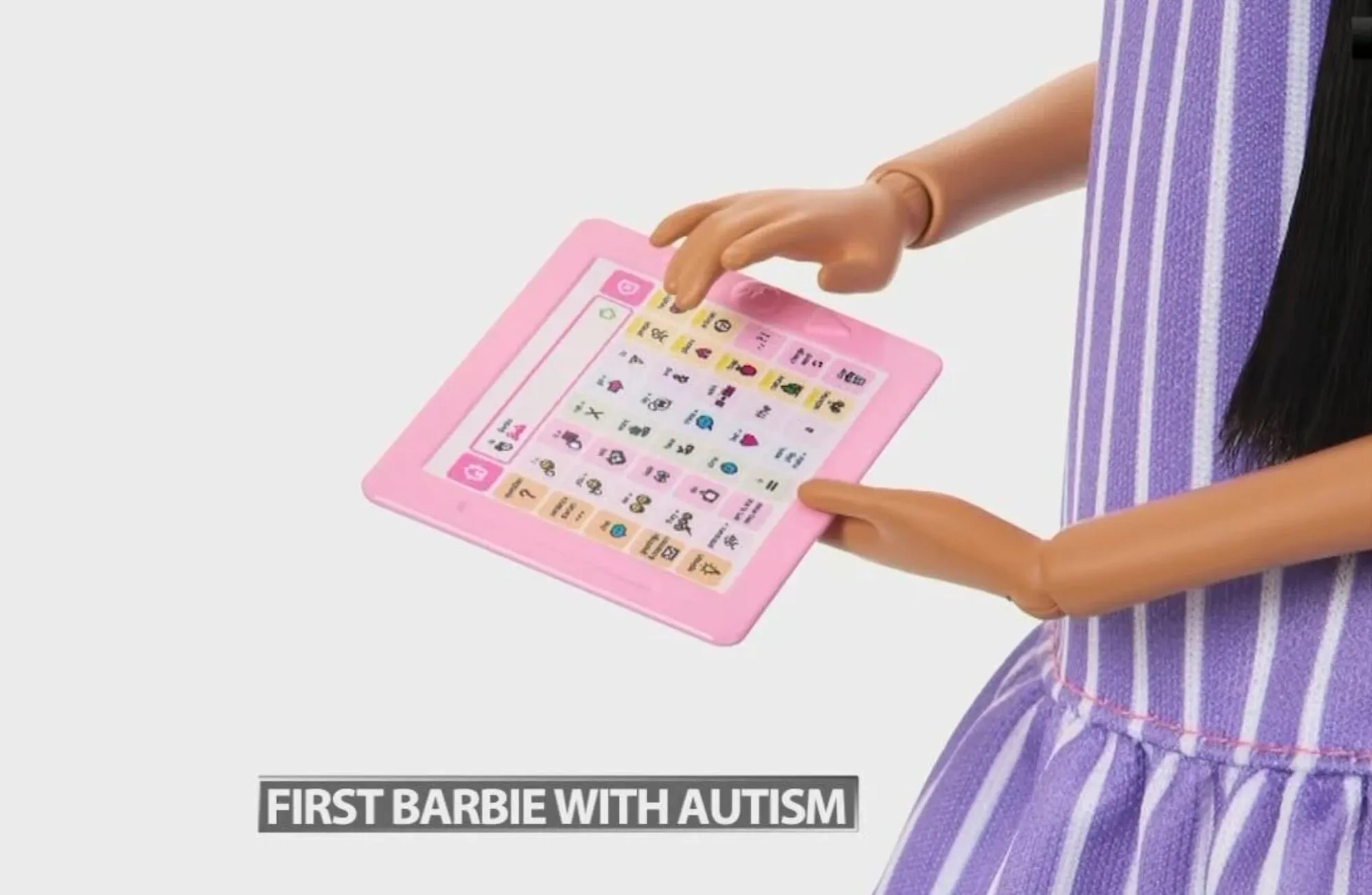 Розробляли понад 18 місяців: у США випустили ляльку Барбі з аутизмом. Фото