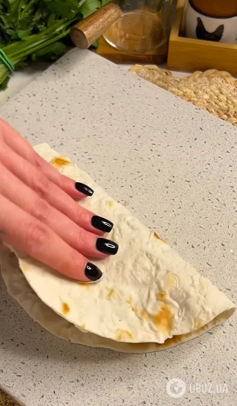 Ленивые чебуреки без вымешивания теста: из чего приготовить