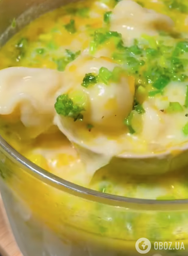 Зимовий пельменний суп із плавленим сиром: рецепт ситної страви для всієї родини