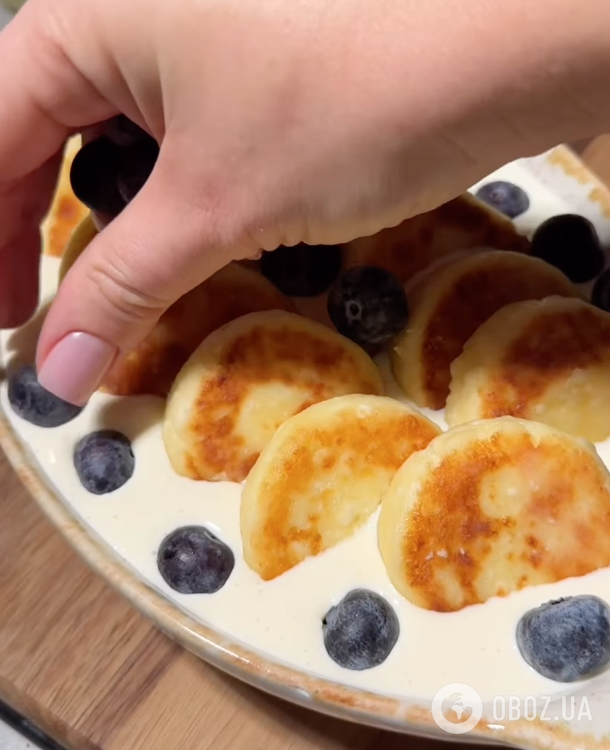 З якого сиру вийдуть найвдаліші сирники і скільки яєць додати в тісто: ділимося рецептом