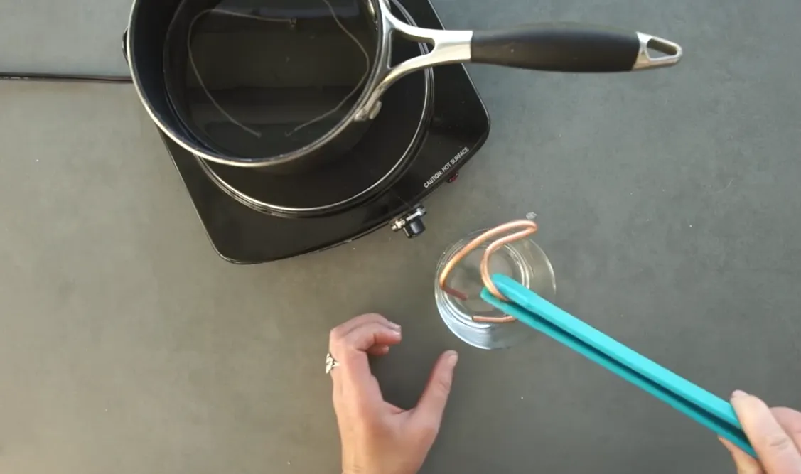 Как сделать "вечную" гелевую свечу за 15 минут: инструкция