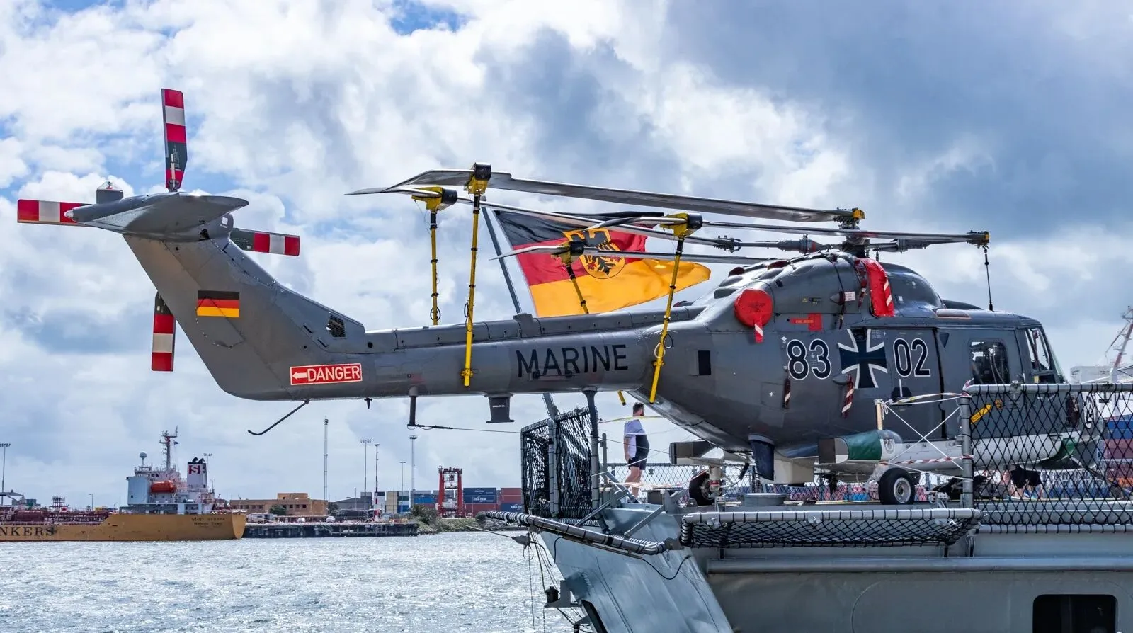 Німеччина передасть Україні багатоцільові гелікоптери Westland Sea Lynx: що про них відомо. Фото й відео