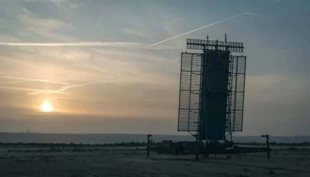 Здатен виявляти літаки та дрони на відстані 460 км: що відомо про радар Lanza LTR-25, який Україна отримає від Іспанії